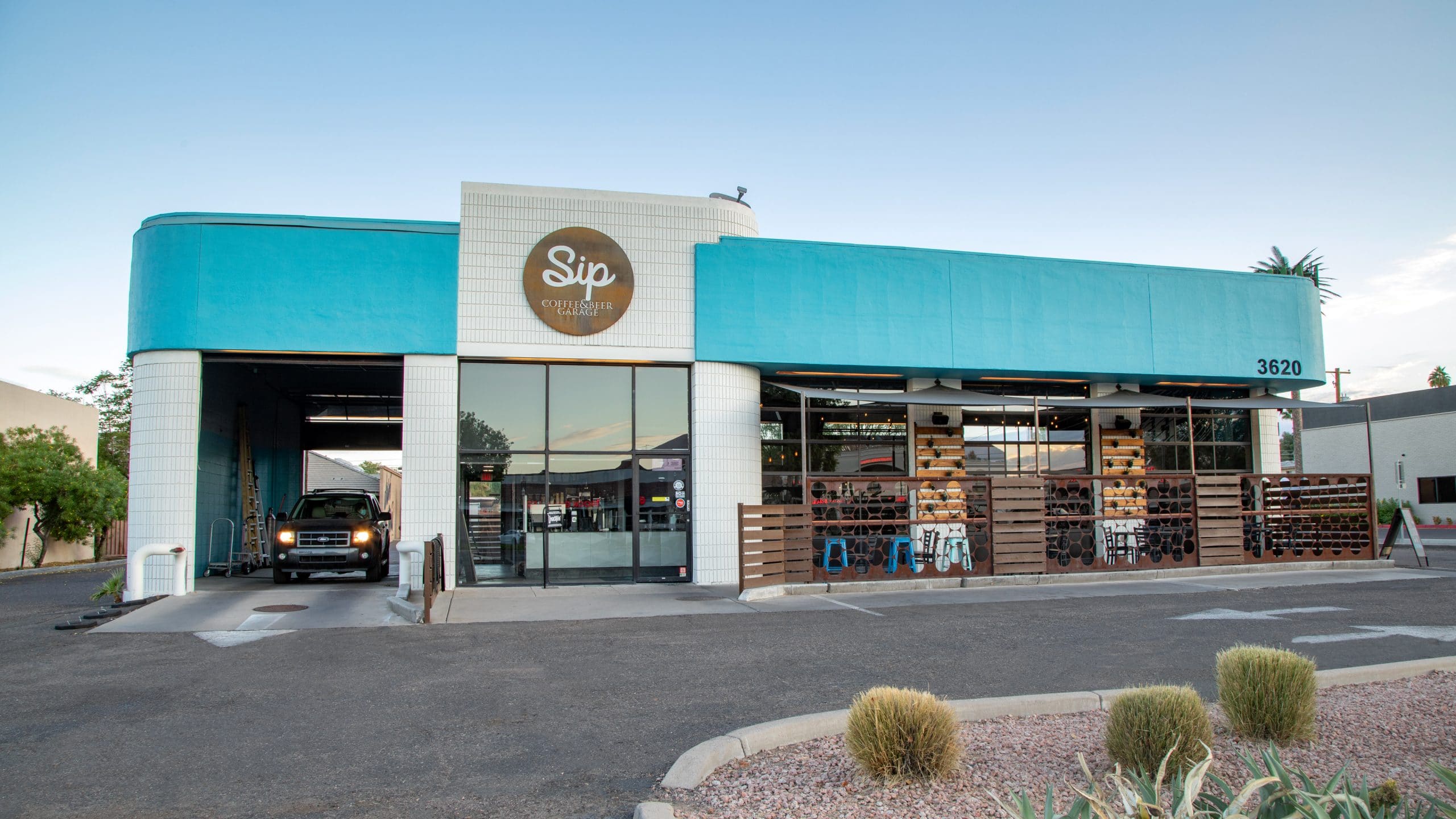 sip coffee and beer phoenix az front scaled